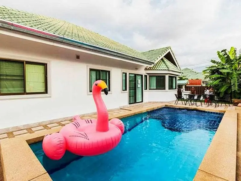 บรรยากาศนอกตัวบ้าน ดรีมม่า พลู วิลล่า