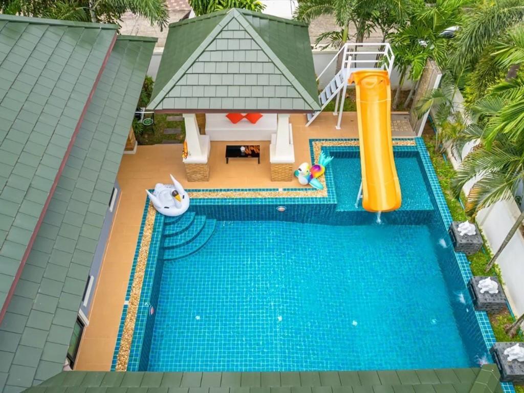 สระว่ายน้ำ ออเรนจ์ เมลโลว์ พูลวิลล่า