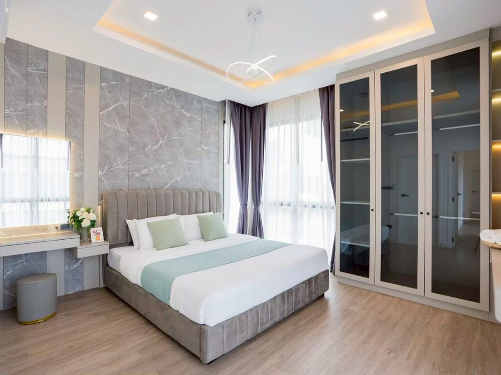 บรรยากาศห้องนอน แมนดาริน พูล วิลล่า