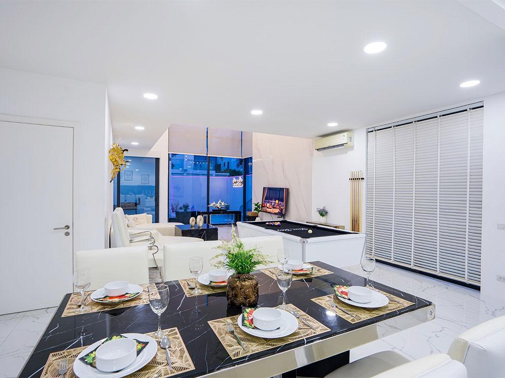 ยัวร์เดย์ พูลวิลล่า