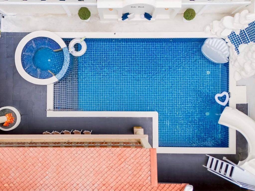 กาล่า บีช พูลวิลล่า