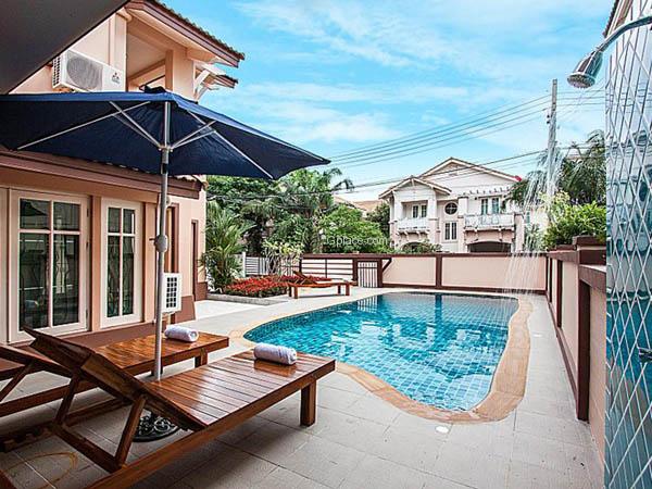 บรรยากาศรอบบ้าน จอมเทียน ซัมเมอร์ไทม์ วิลล่า ซี