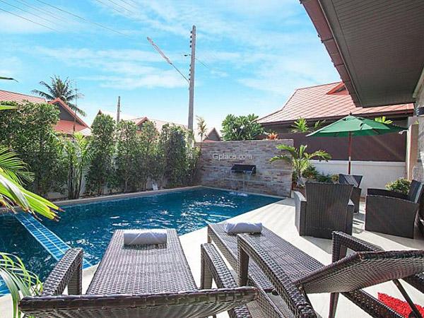 บรรยากาศนอกบ้าน แคสเตอร์ลี่ วิลล่า